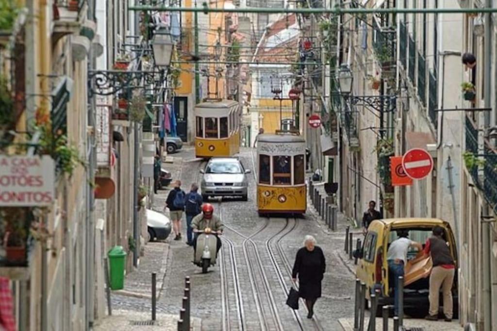 C2 Bairro Alto 18Th Century Beautiful Apartment Lisabona Exterior foto