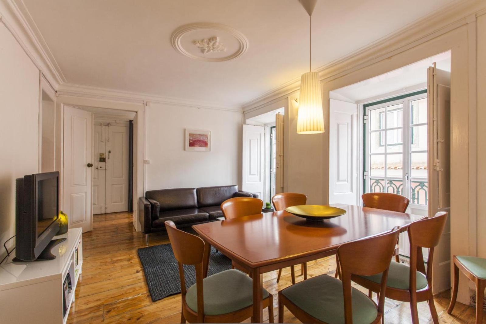 C2 Bairro Alto 18Th Century Beautiful Apartment Lisabona Exterior foto