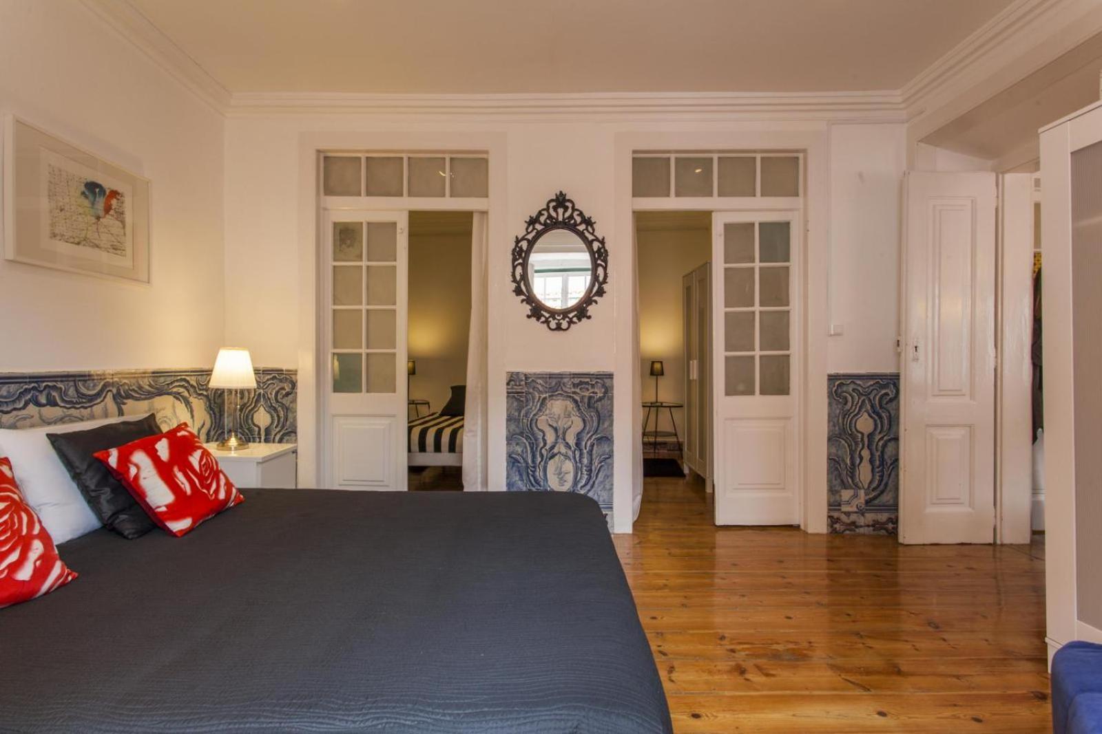 C2 Bairro Alto 18Th Century Beautiful Apartment Lisabona Exterior foto