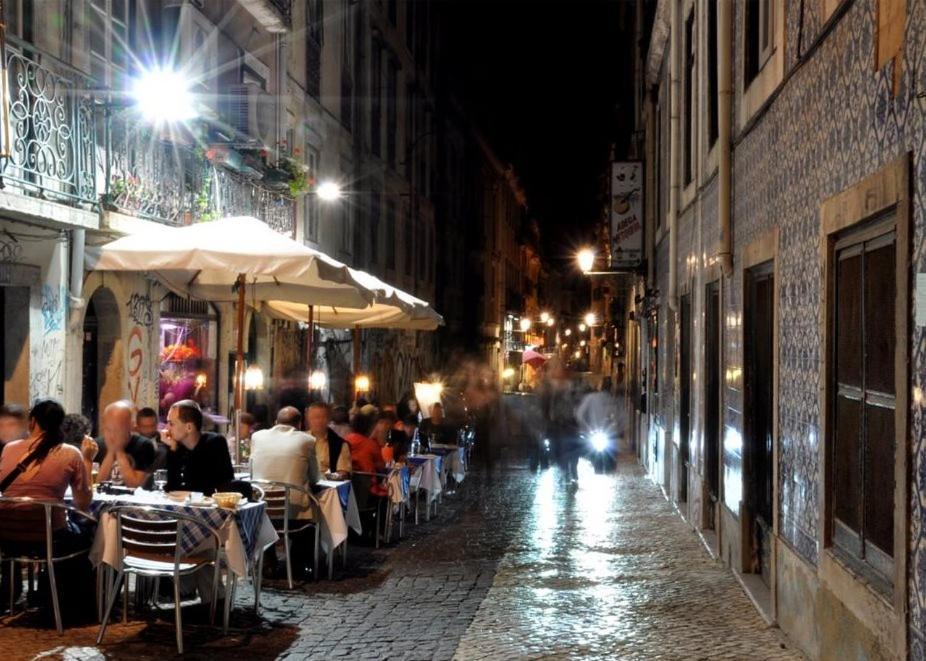 C2 Bairro Alto 18Th Century Beautiful Apartment Lisabona Exterior foto