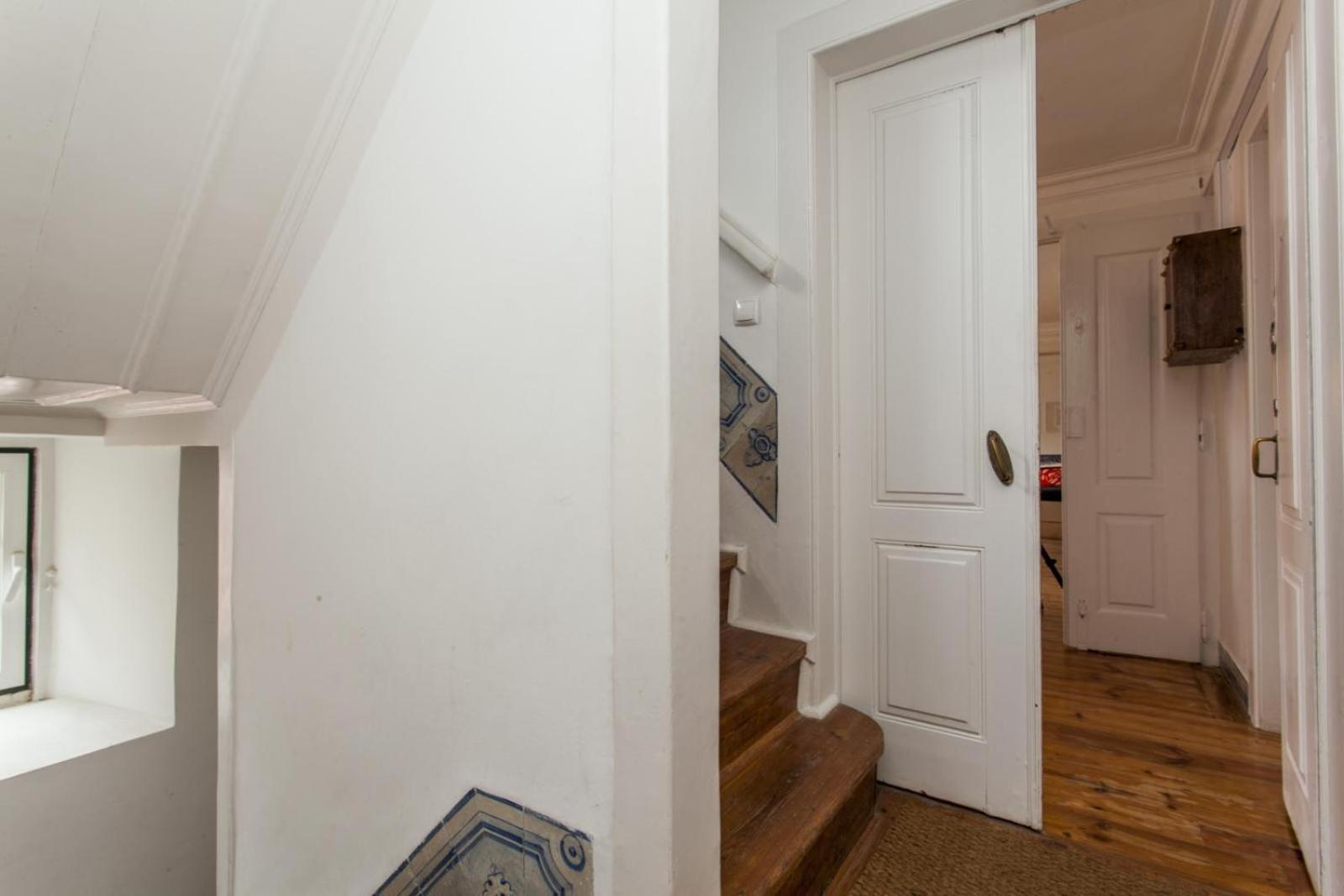 C2 Bairro Alto 18Th Century Beautiful Apartment Lisabona Exterior foto